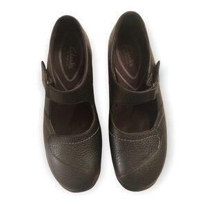 Clarks black shoes 8.5w